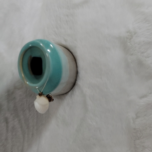 Teal and Light Brown Vase with Shell - Picture 2 of 4